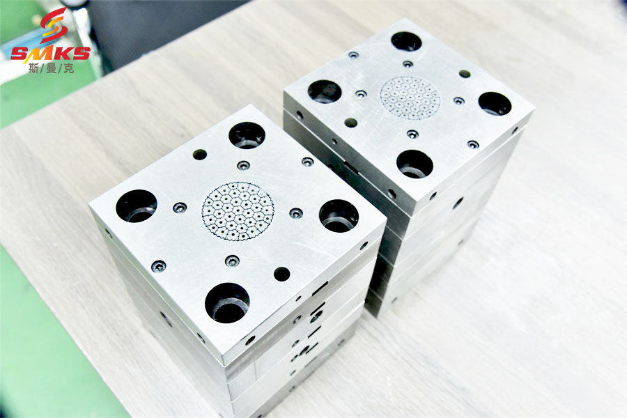 <a href='http://m.jinchengle.cn' target='_blank'><u>內(nèi)孔拋光</u></a>